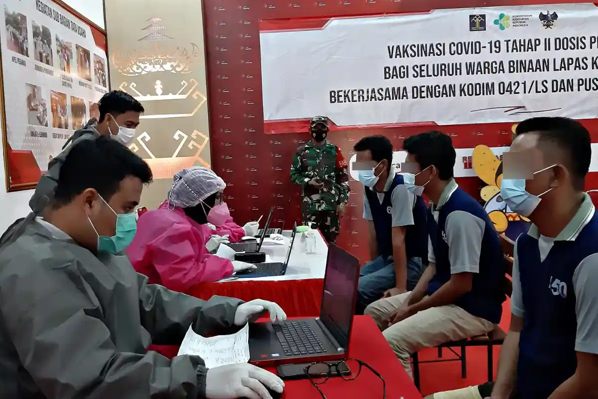 Lapas Kelas II A Kalianda Lampung Gelar Vaksinasi Bagi 102 Narapidana