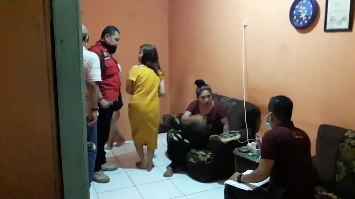 Digerebek Satpol PP karena Buka Saat PSBB, Pemilik Panti Pijat di Bogor Berlagak Pilon