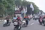 massa-buruh-May-Day-2026-menyusuri-Jalan-A-Yani-Surabaya.jpg