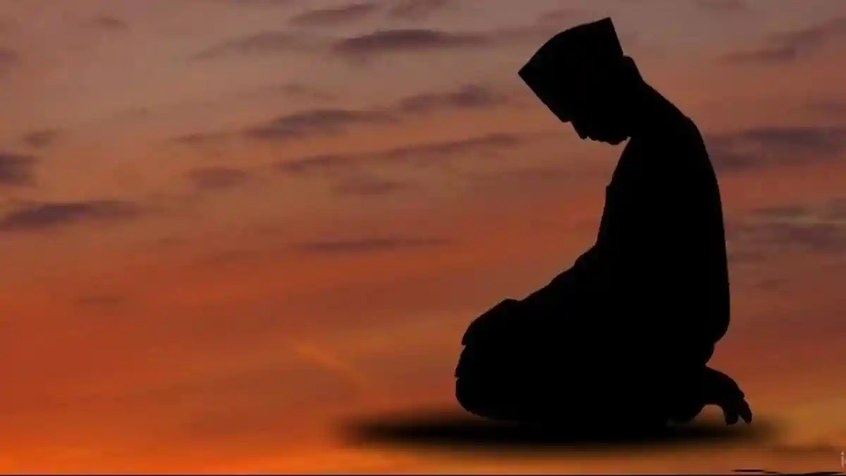 Begini Cara Shalat Gerhana Bulan Total yang akan Muncul Selasa Sore (8/11)