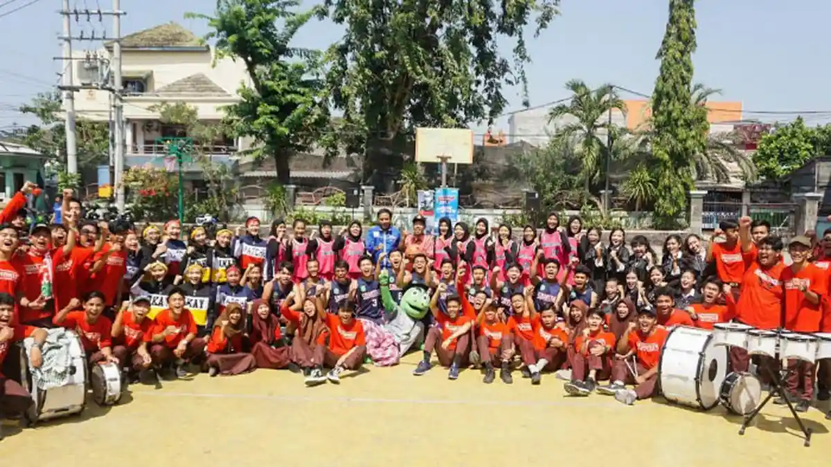 Performa Unik Ramaikan Roadshow SMAN 1 Waru Sidoarjo