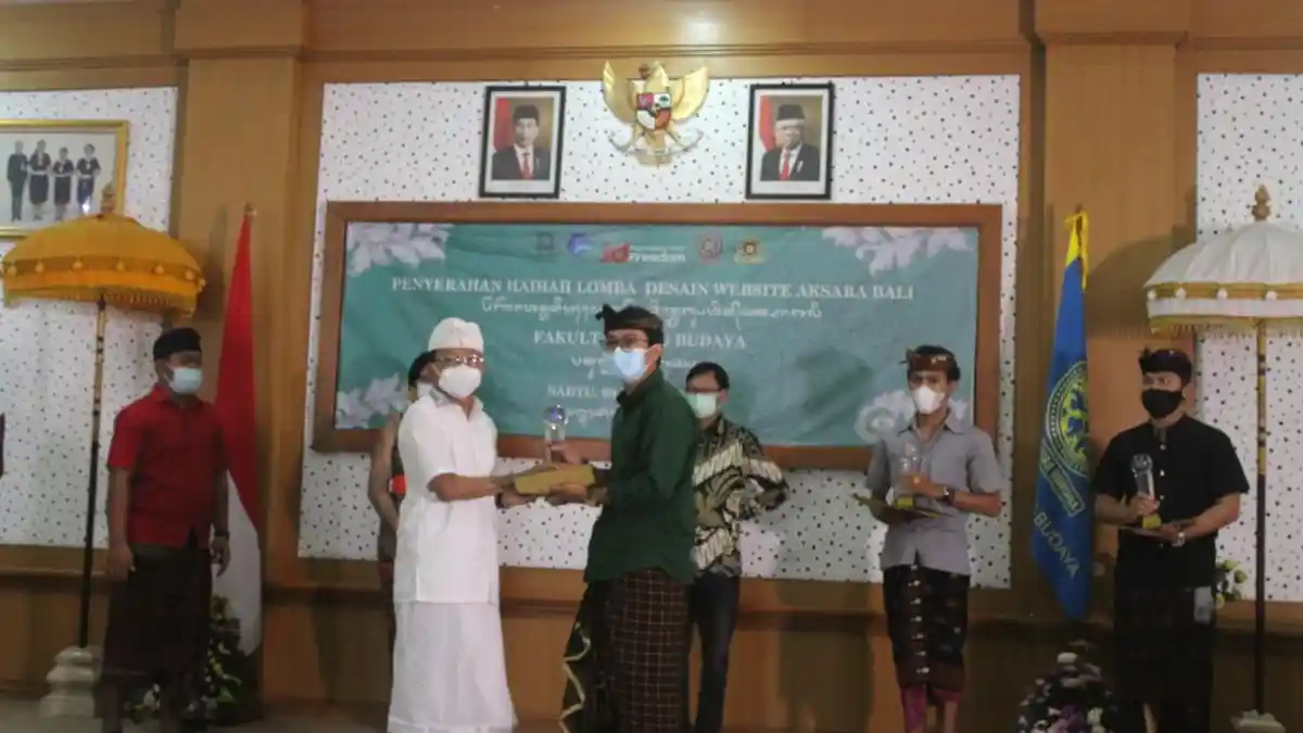 Ini Dia Para Juara Kompetisi Bikin Website Berkonten Aksara Bali