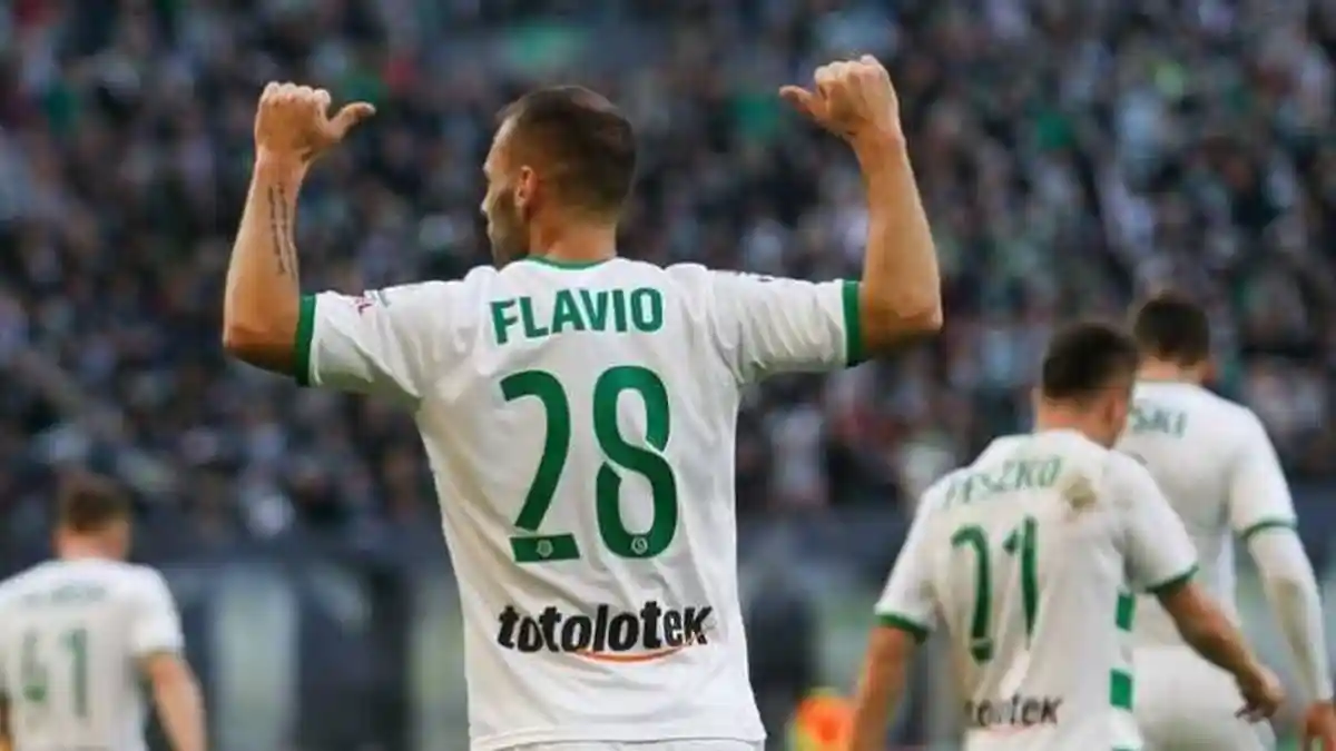 Kapten Lechia Gdansk Pilih Berlibur ke Bali untuk Musim Panas