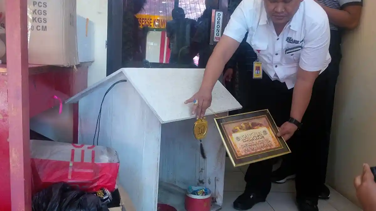 Tersangka Penodaan Agama Karena Bisikan Gaib