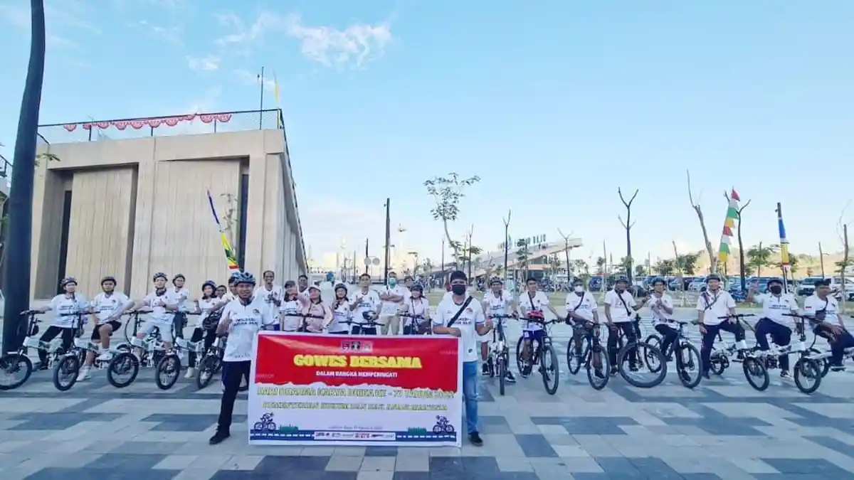 Pegawai Kantor Imigrasi Labuan Bajo Semarakkan Fun Bike HKDK ke-77 ...