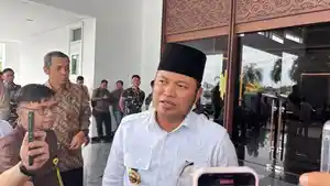 20251025_Gubernur-Kalimantan-Timur-Rudy-Masud-saat-ditemui-di-Gedung-Odah-Etam.jpg