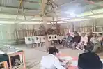 COBLOS-Suasana-pemungutan-suara-di-TPS-007-di-Dusun-Topak.jpg
