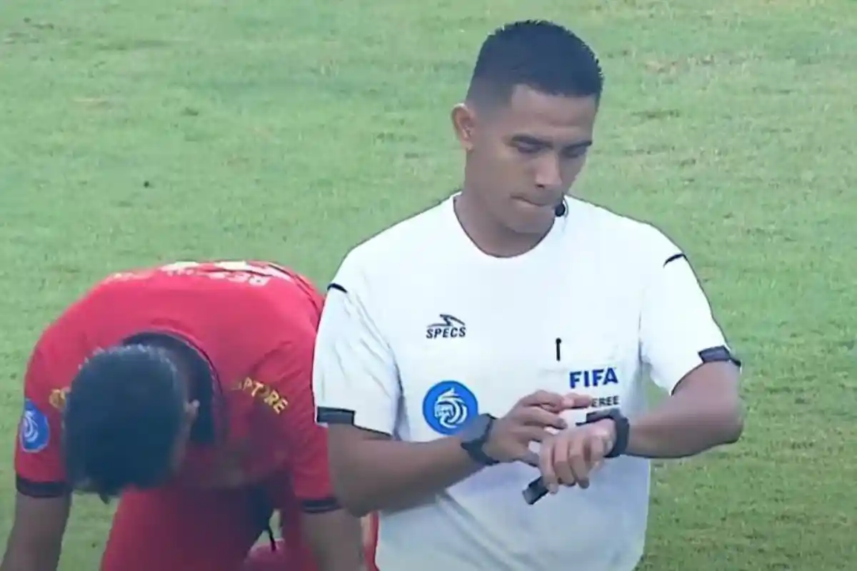 SOSOK Nazmi Nasaruddin, Wasit Malaysia yang Disorot Netizen Saat Pimpin Laga Persib vs Persija