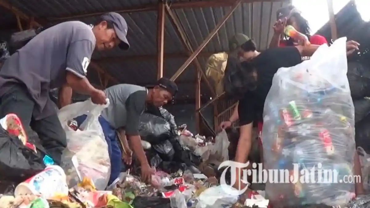 Siswa SMA asal Yogyakarta Belajar Jujur dan Hidup Sederhana dari Purnawirawan Bripka Seladi
