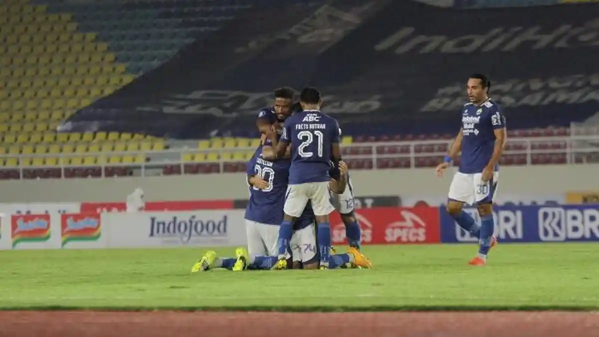 Hal-Hal Menarik Saat Persib Tekuk PSS Sleman 4-2, Wander Luiz Pecah Telur, Maung 'Comeback'