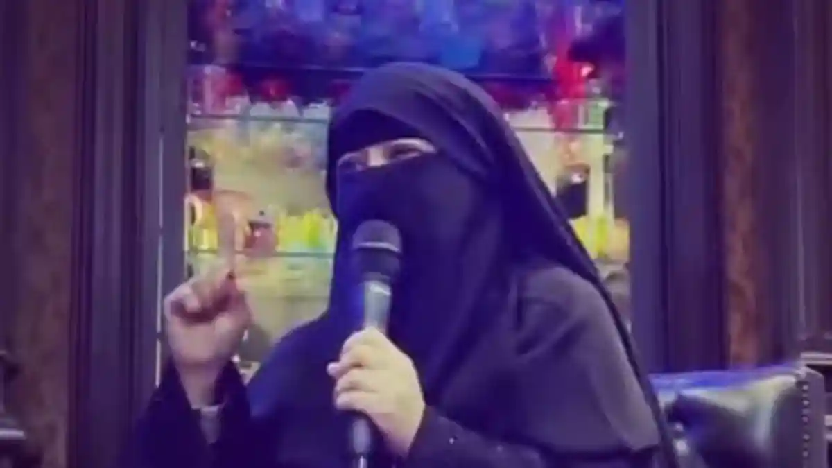 Kerap Dipuji karena Penampilannya, Tiba-tiba Umi Pipik Tuai Kritikan Gegara Baju Ini