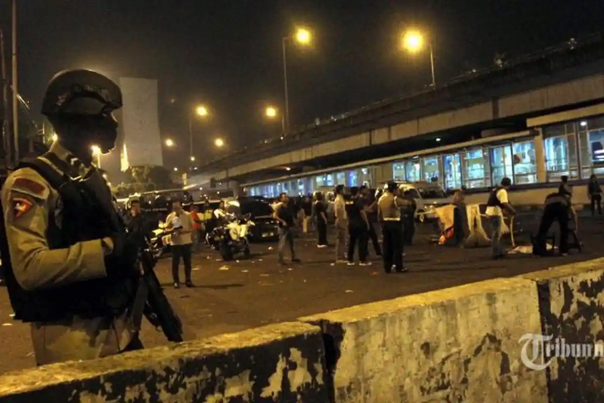 Kisah Haru Saat Ledakan di Kawasan Kampung Melayu, Sopir Angkot Ini Tolong Pasutri Korban Bom
