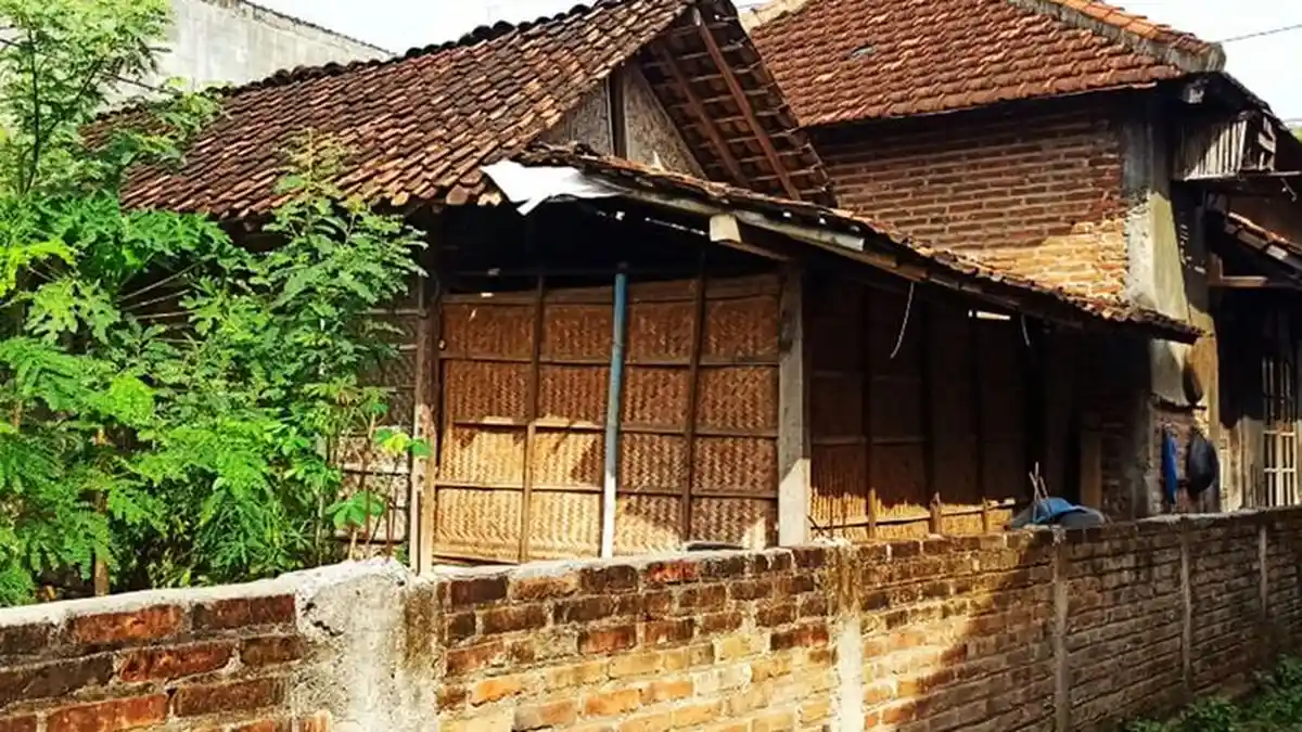 Empat Tahun, Wisnu Harus Panjat Tembok 1 Meter saat Masuk Keluar Rumah