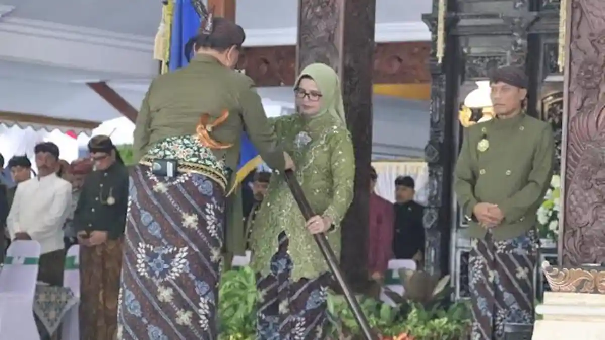 Puncak Acara Hari Jadi Kabupaten Blitar ke-700, Bupati Mak Rini Pimpin ...