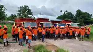 20250610_pETUGAS-KEBERSIHAN-KOTA-SORONG.jpg