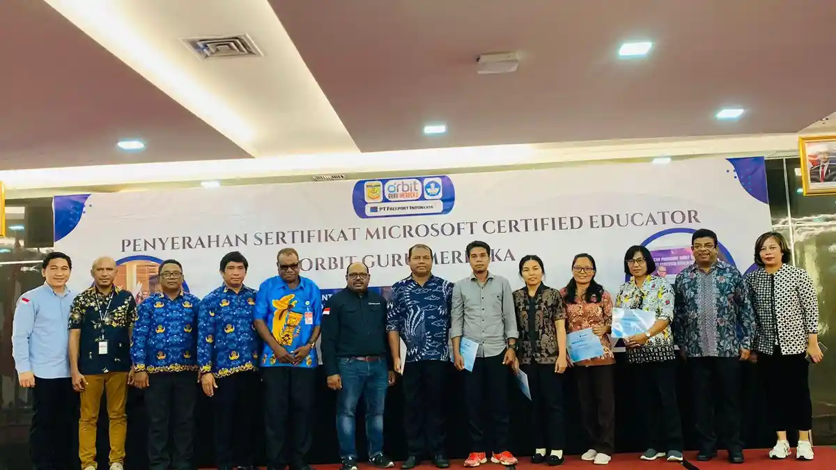 170 Guru di Mimika Papua Tengah Sukses Ikuti Pelatihan Microsoft Certified Educator 