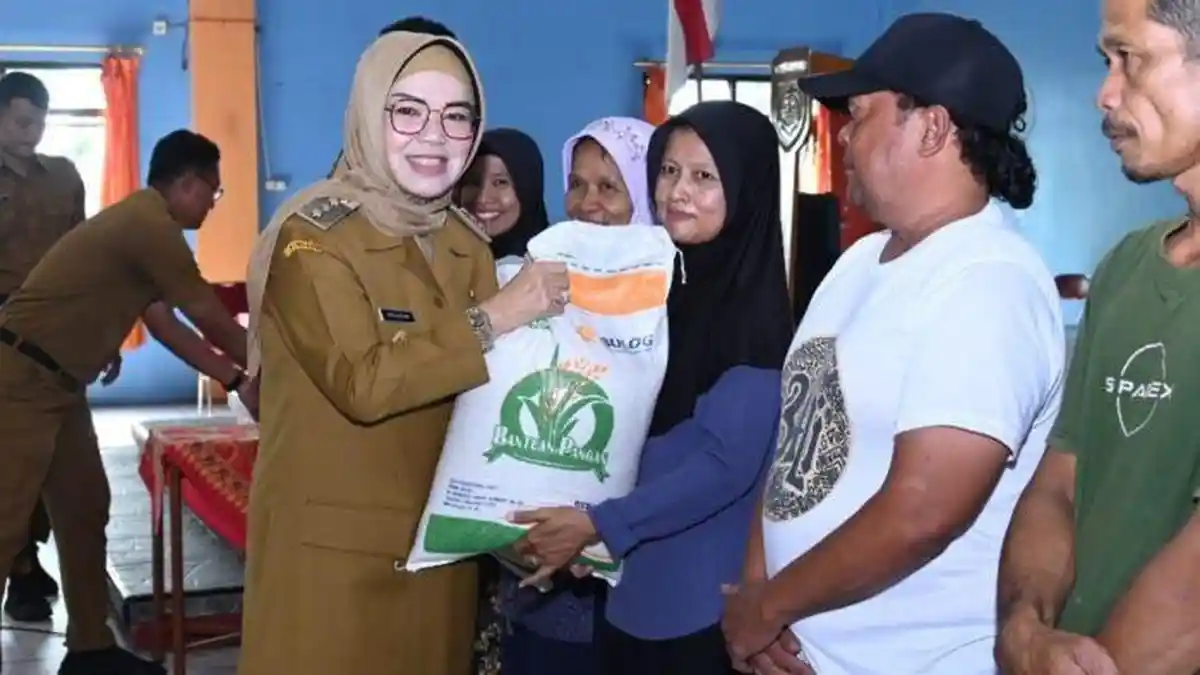 Bupati Sukoharjo Pastikan 72.386 Warga Dapat Cadangan Pangan Pemerintah Berupa Beras 10 Kg