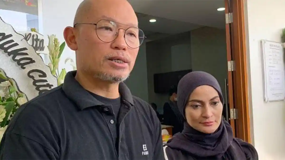 Anaknya Tak Bisa Pulang Dari Jerman, Pemakaman Rima Melati Dipercepat Besok