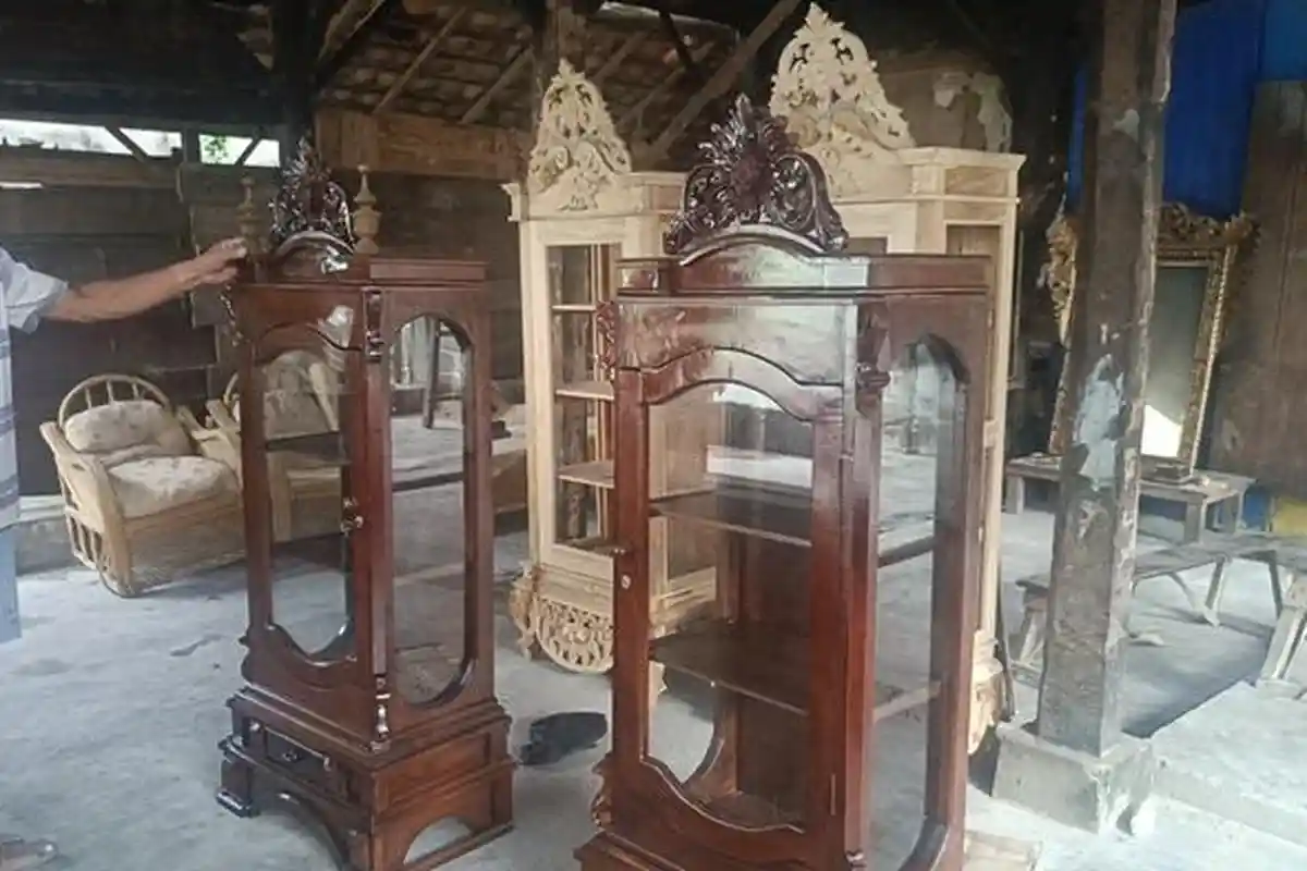 Mengenal Keunikan Lemari Prada Sriwijaya Khas Kayuagung OKI, Berbahan Kayu Tembesu, Segini Harganya