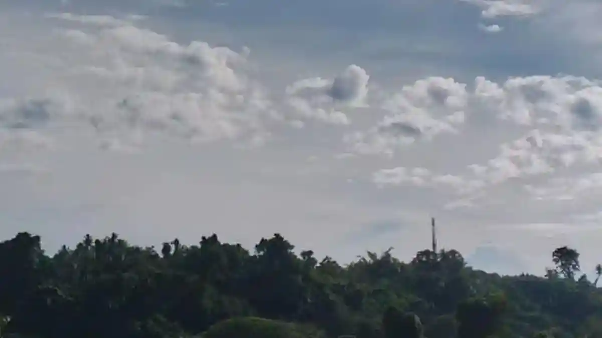Ramalan Cuaca Jawa Timur Minggu 1 November 2026, Waspada Hujan Ringan di Banyuwangi dan Lumajang