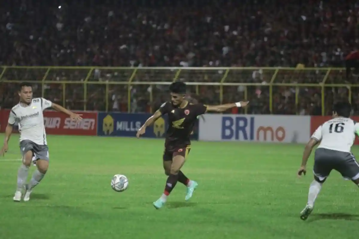 Jadwal Padat Persib Bandung Februari, Marc Klok Bisa Juara Lebih Cepat Jika Kalahkan PSM Makassar