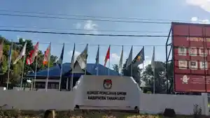KANTOR-KPU-di-kawasan-Jalan-A-Syairani-as.jpg