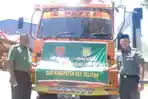 letkol-arm-yuwono-melepas-dua-truk-bantuan_20181003_163036.jpg