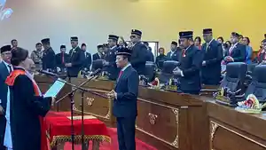 Senin-12-Agustus-2024-Pelantikan-30-Anggota-DPRD-Bangli.jpg