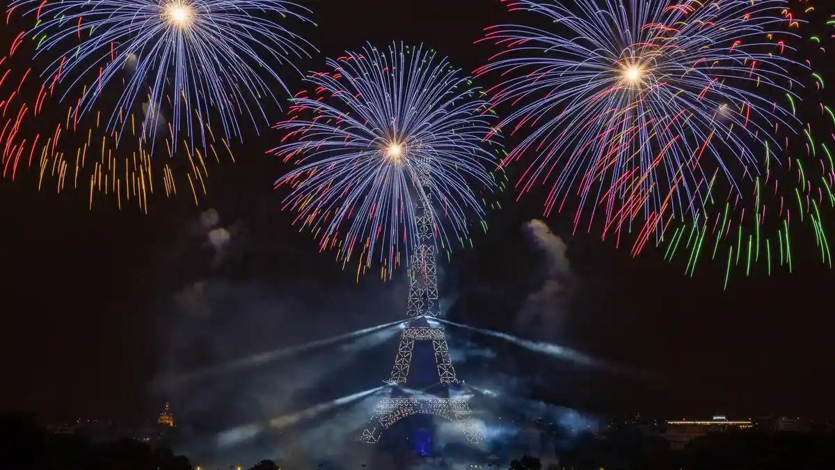 Menara Eiffel Dibuka Kembali setelah Ditutup Sembilan Bulan karena Pandemi Covid-19