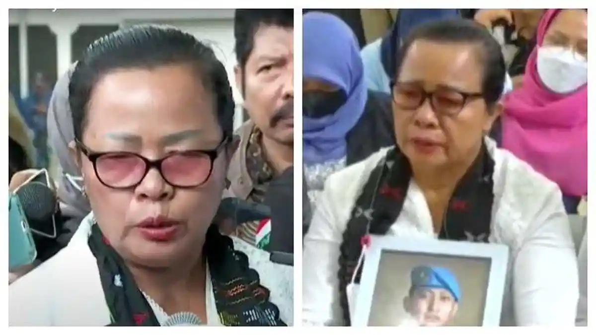 Ibu Brigadir J Menangis Peluk Foto Putranya saat Hakim Baca Kronologi Pembunuhan oleh Ferdy Sambo