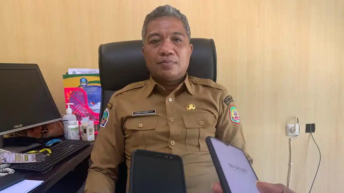 Serahkan Hasil Audit DD 3 Desa, Kepala Inspektorat Halmahera Selatan Minta Kades Tindaklanjut Temuan