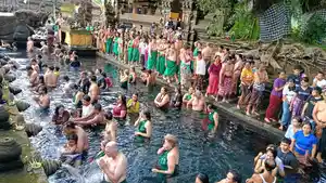 Tirta-Empul-dan-Monkey-Forest-Bali-Masih-Jadi-Magnet-Wisatawan-Gianyar-Catat-122-Juta-Kunjungan.jpg