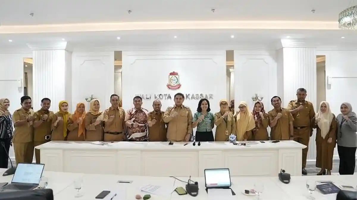Tinjau Pantai Losari, Appi: Ini Wajah Makassar!