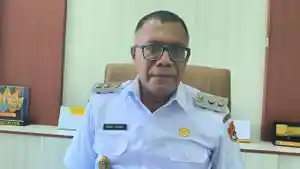 Wakil-Bupati-Sikka-Simon-Subandi-Supriadi-memberikan-keterangan.jpg