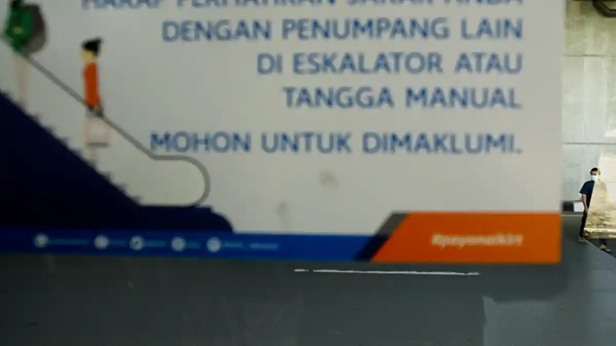 Photo : Moda Transportasi LRT Di Tengah Wabah Covid-19 - foto-lrt-1.jpg