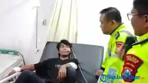 KORBAN-KECELAKAAN-Polisi-meminta-keterangan-Hadi.jpg