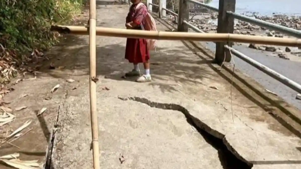 Jalan Amblas di Kelurahan Manado Tua Dua Bikin Siswa Kerap Terlambat ke Sekolah