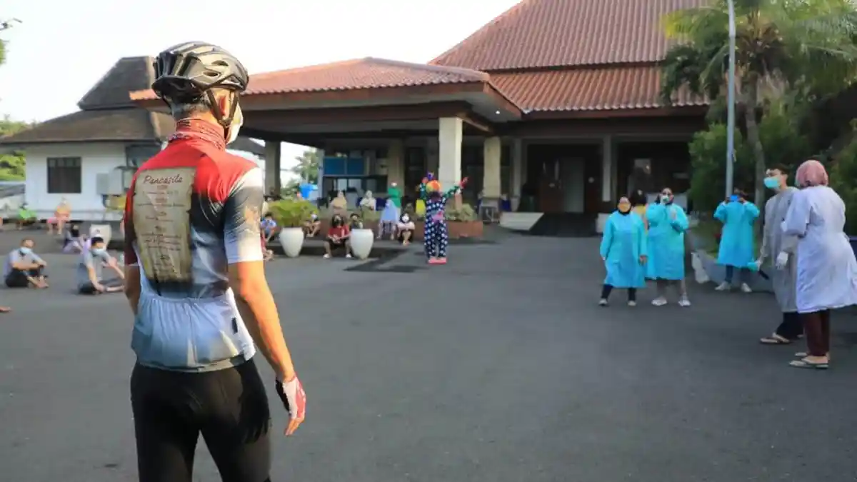 Dikira Mau Demo, Ternyata Mahasiswa UIN Walisongo Hibur Pasien Covid-19, Ganjar: Ini Top!