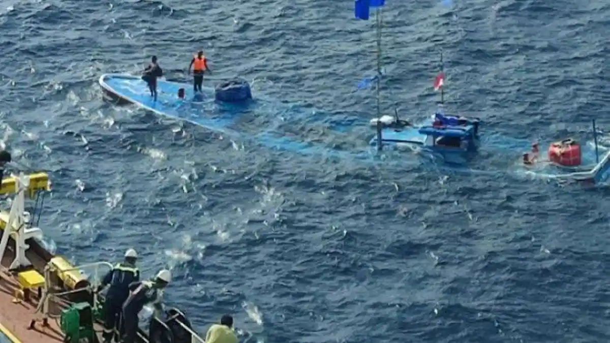 Kapal Nelayan Aceh Tenggelam, 3 Orang Selamat Setelah Terombang-ambing Selama 11 Hari di Laut