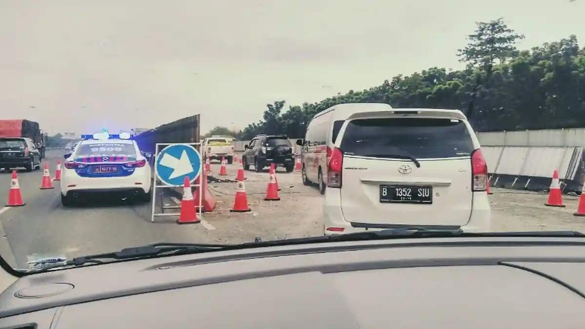 Durasi Contraflow Tol Jakarta-Cikampek Ditambah Lagi Siang Ini