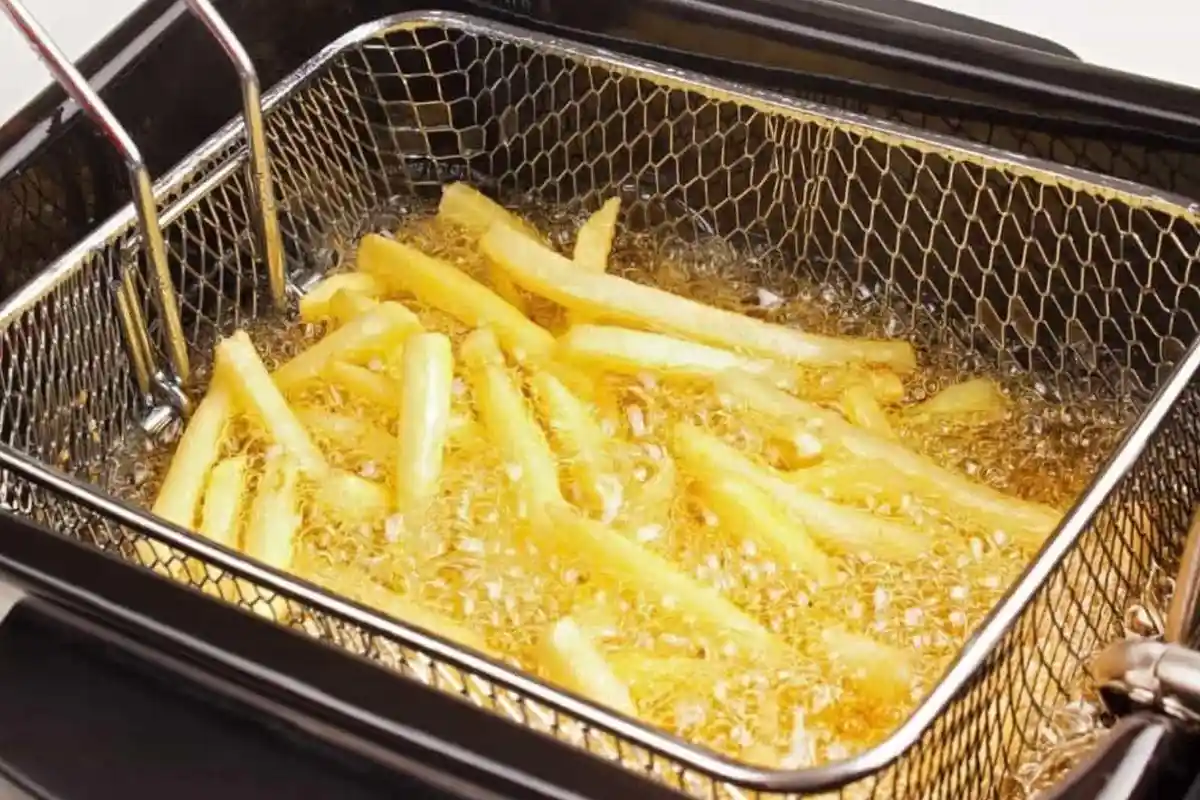 Tips Mengoreng Makanan Agar Hasilnya Renyah dan Tidak Berminyak