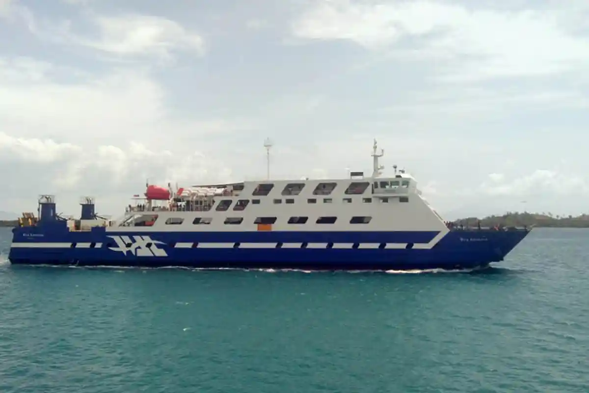 UPDATE TSUNAMI LAMPUNG BANTEN - PT ASDP Imbau Warga Menyeberang Selat Sunda Siang Hari