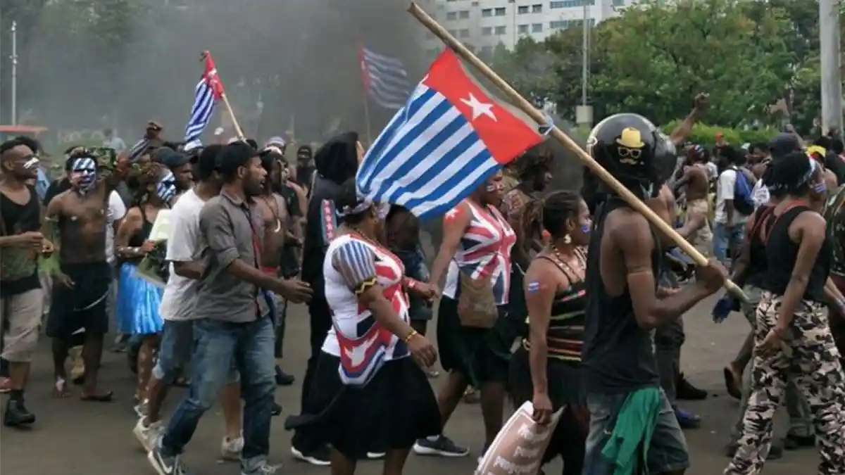 GEJOLAK PAPUA - Ratusan Mahasiswa Asal Papua Berduyun-duyun Kembali ke Jayapura, Ini Reaksi MRP