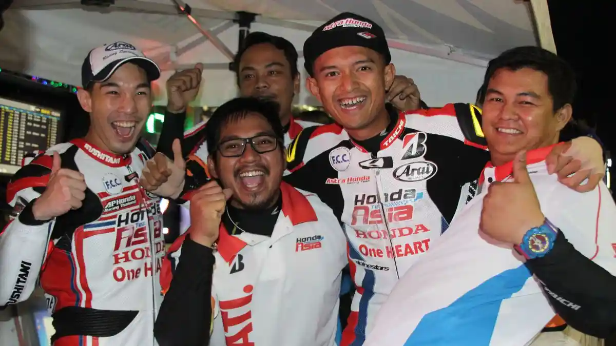 Dimas Ekky Menunjukkan Keperkasaannya di Suzuka 8 Jam - dimas-ekky_20170731_113932.jpg