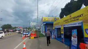 Pos-pengamanan-pospam-Parungkuda-di-simpang-Exit-Tol-Bocimi.jpg
