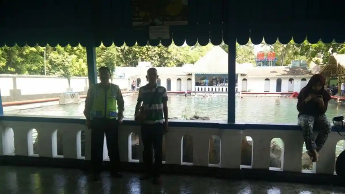Bocah SD Ditemukan Tak Bernyawa di Dasar Kolam Renang