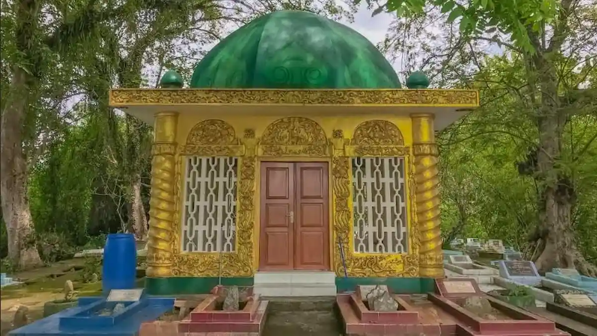BERITA FOTO: Makam Raja Hubulo di Gorontalo yang Masih Terawat Walaupun Sering Dikunjungi Peziarah
