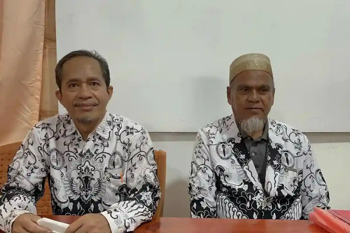 Akhir Haru Guru Luwu Utara: Dipecat Karena Bantu Honorer, Dipulihkan Langsung Presiden Prabowo