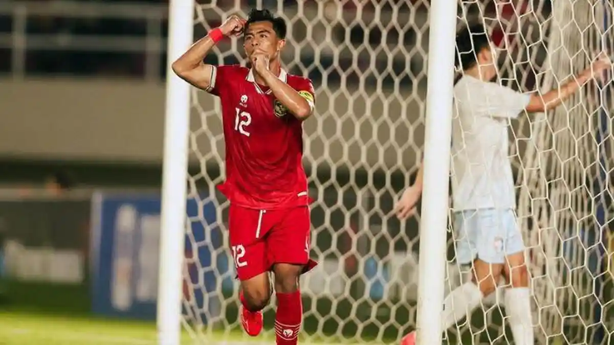 Bursa Transfer Persebaya Surabaya - Kans Dapatkan Pratama Arhan Setelah Bek Timnas  Dilepas Suwon FC