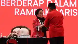 Megawati-menangis-sambut-Hasto-4.jpg